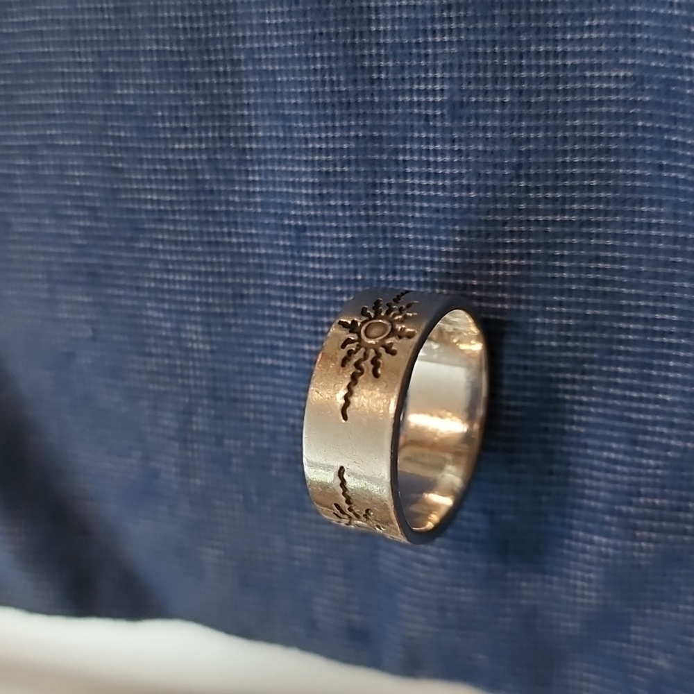 Silver 925 Ring size 9